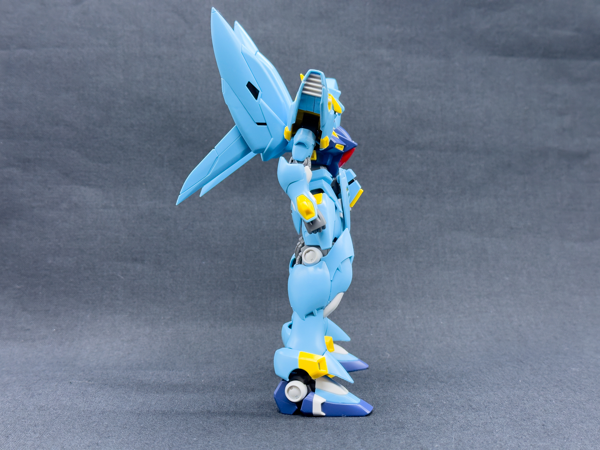 外装パーツのデザインは丸みを帯びています。