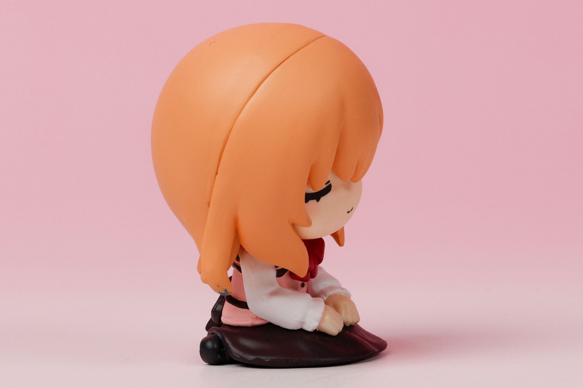 もちろん自立させて飾っておくことができるが、絶妙なバランスだ