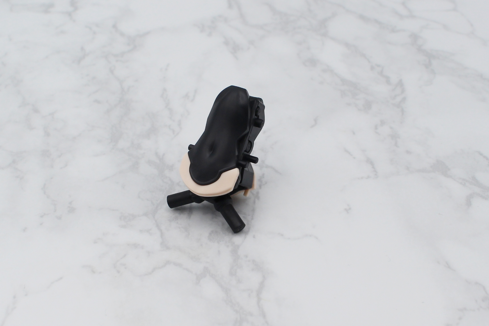 お腹のパーツを取り付ける