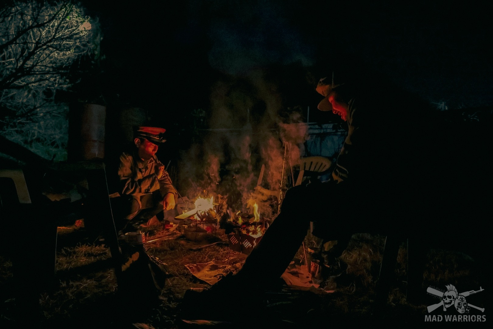 ノヴォーダ軍（第2軍）拠点での焚き火の様子