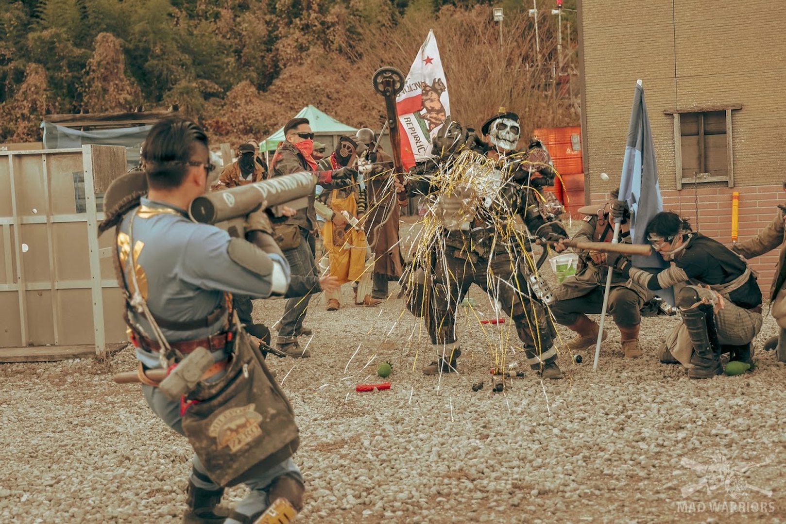 サトミック大佐は最後バズーカで撃たれてやられたらしい