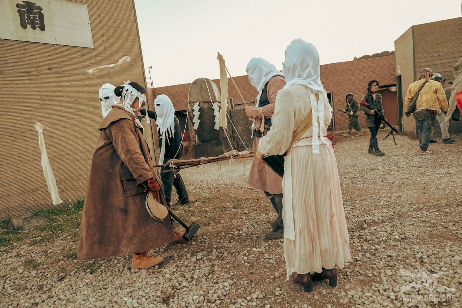 教団が御神体を持ち込み起爆。ノヴォーダは壊滅した模様だ