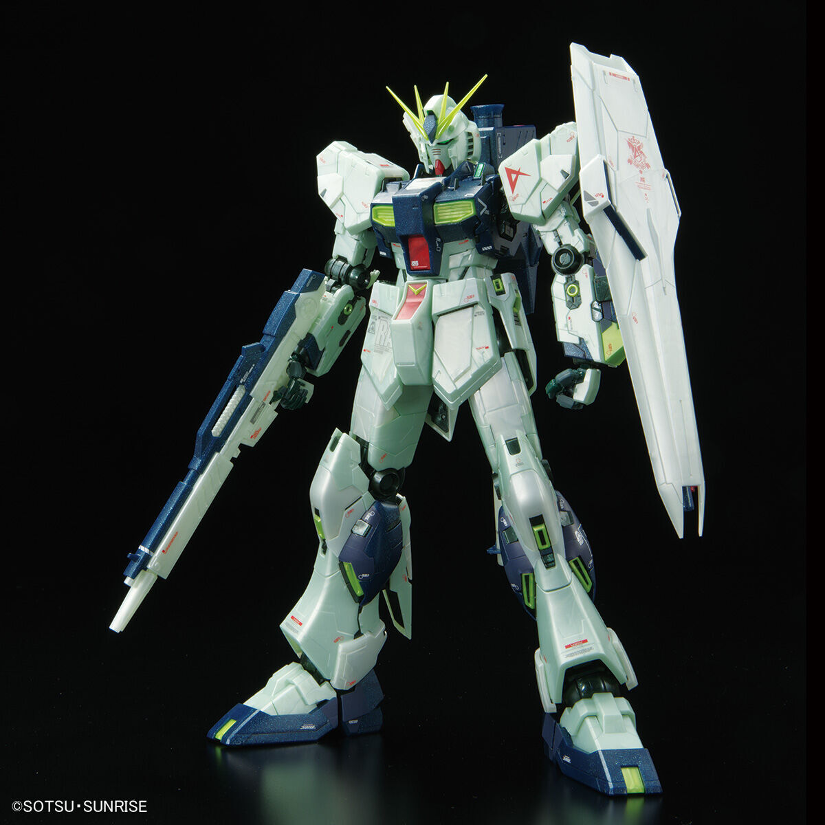 2022年8月発売。価格は8,140円