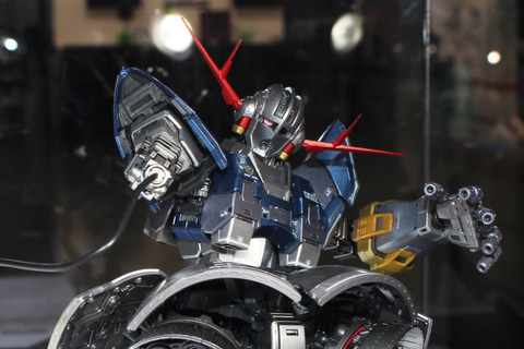 【組立済み品】RGジオングスペシャルコーティングvs HGガンダム【限定品】 ツヤ感がたまらなくカッコイイ！名ガンプラ「RG ジオング」に