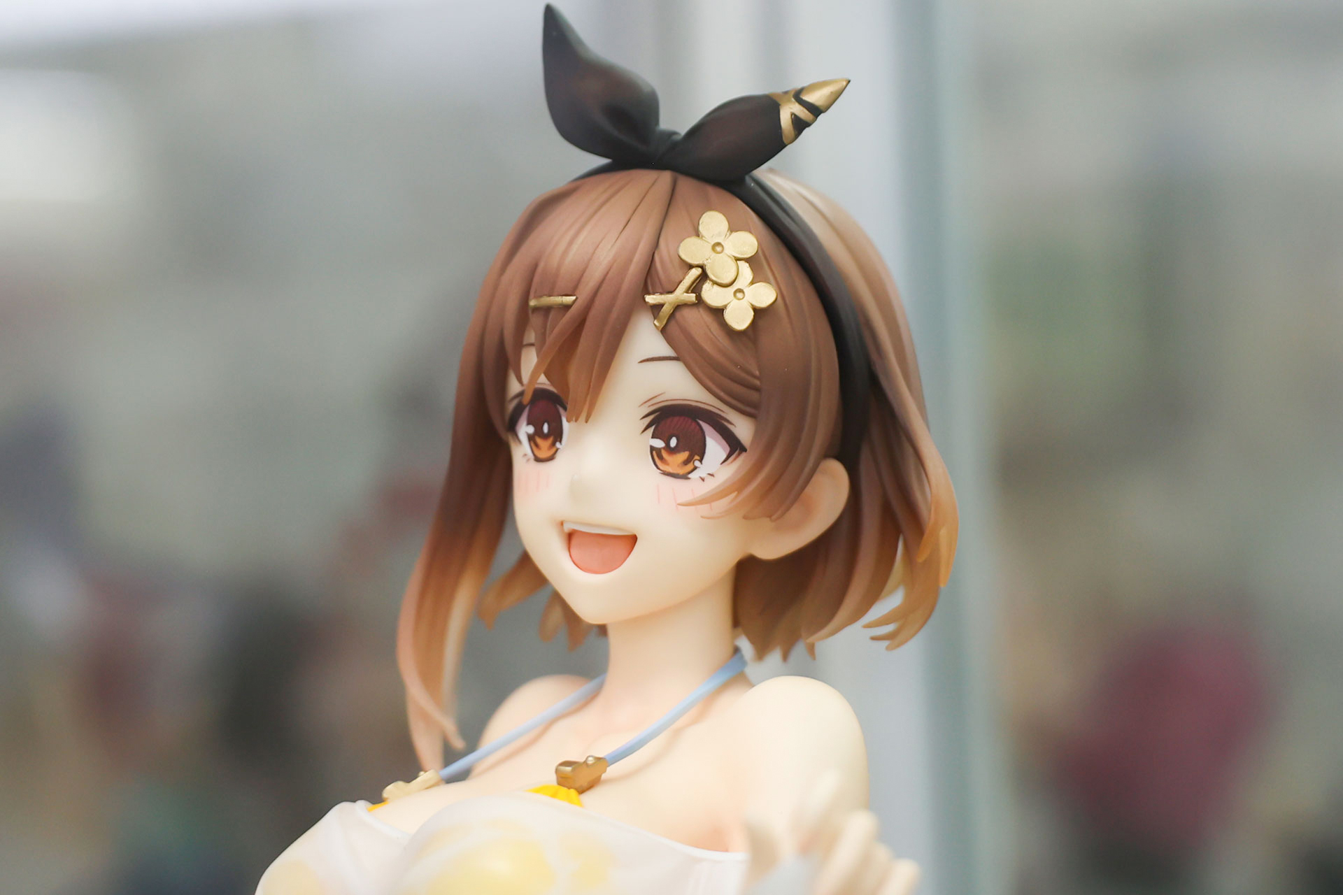 髪型も絶妙な再現度だ