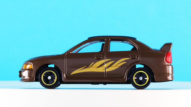 サイズ：W30×H24×D74.4mm