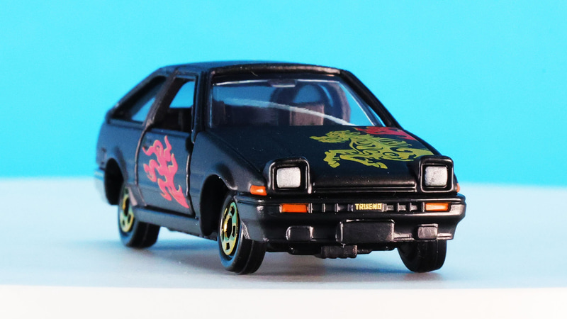 【麒麟】デザインのトヨタ AE86 スプリンタートレノ