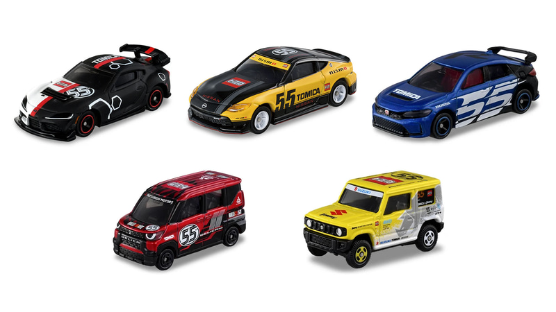 左上から：GR スープラ GT4 EVO／日産 フェアレディZ NISMO／ホンダ シビック TYPE R、左下から三菱 デリカミニ トミカ／スズキ ジムニー