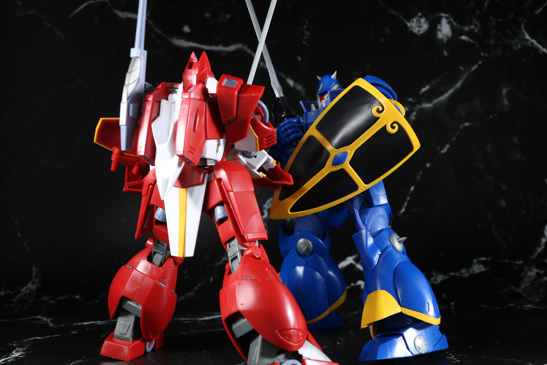 緊迫したつばぜり合い