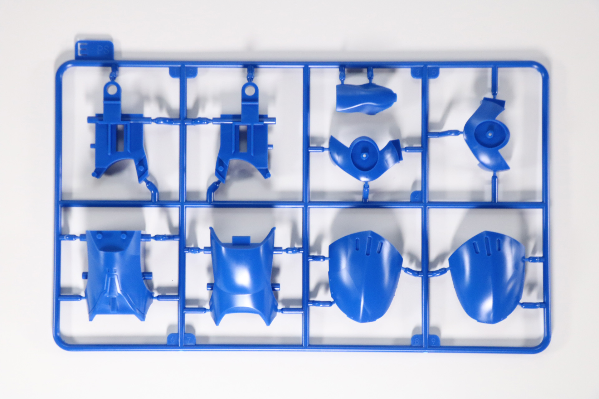 Eパーツ×2、Fパーツ×2