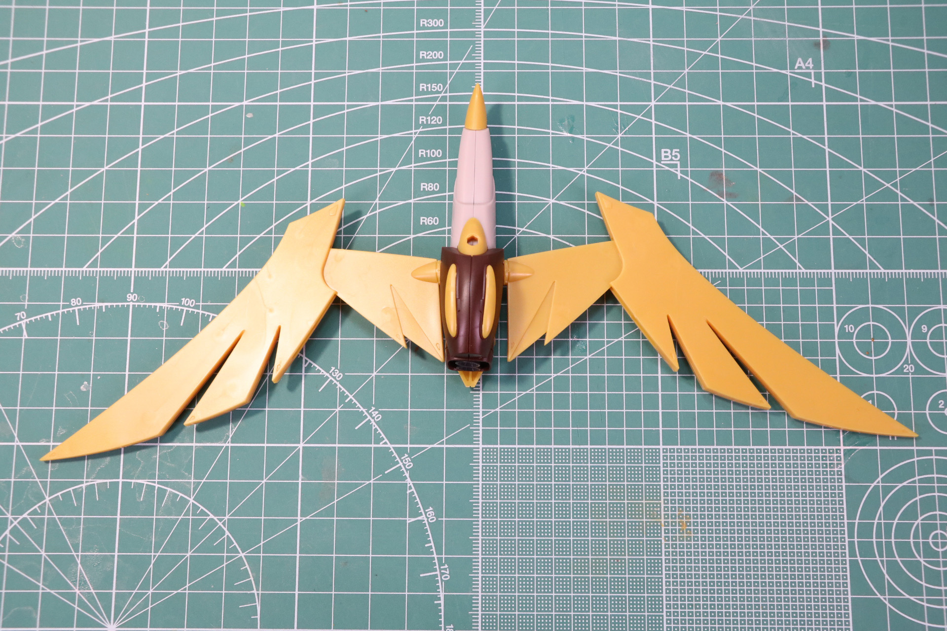 鉄鷲機の変形。ランディングギアパーツを差し替え