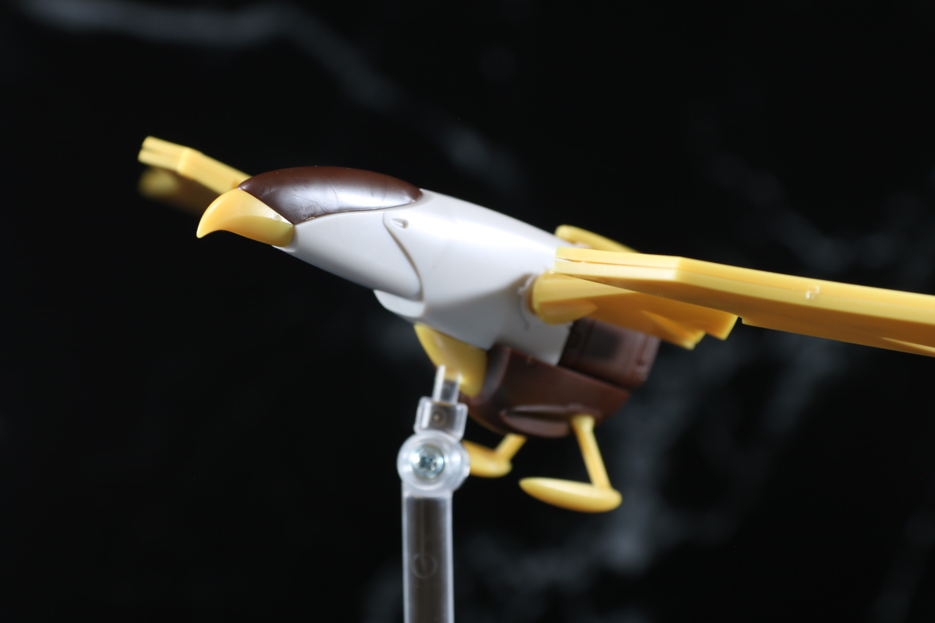 下部に3mm穴があるので別売りの「THE シンプルスタンド」で飾ることができる