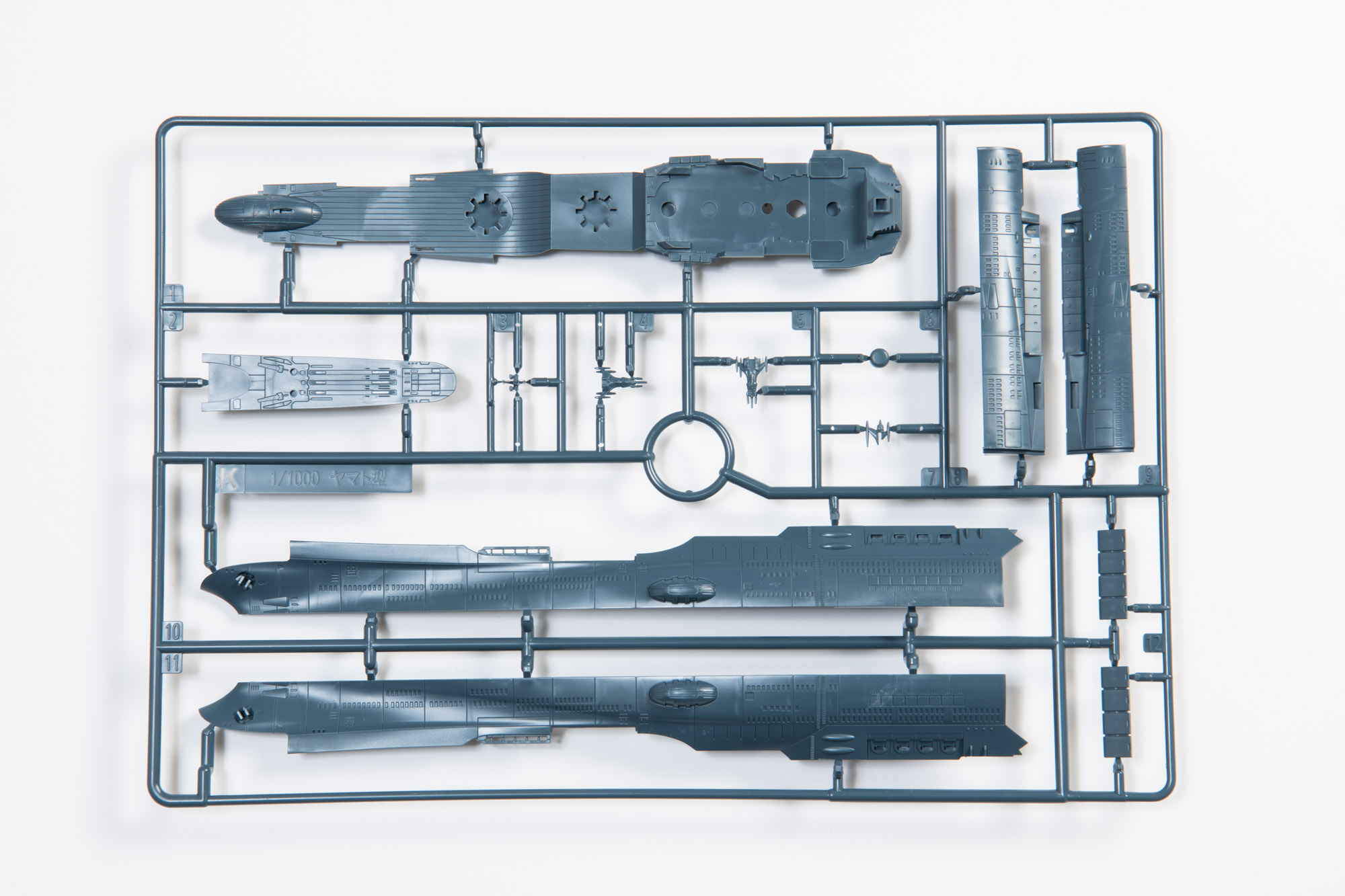 Kランナーは船体横のモールドが非常に細かい。銀河の特徴的なポイントだ。