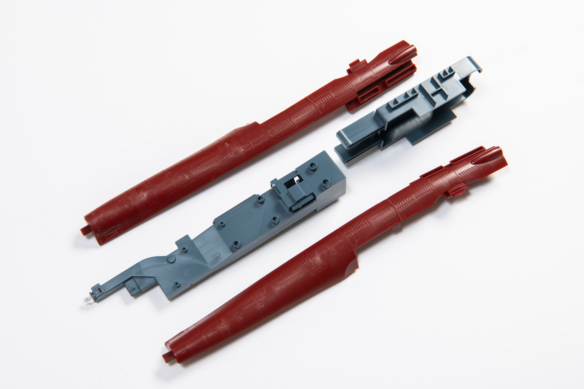 船体側面下部を取り付け