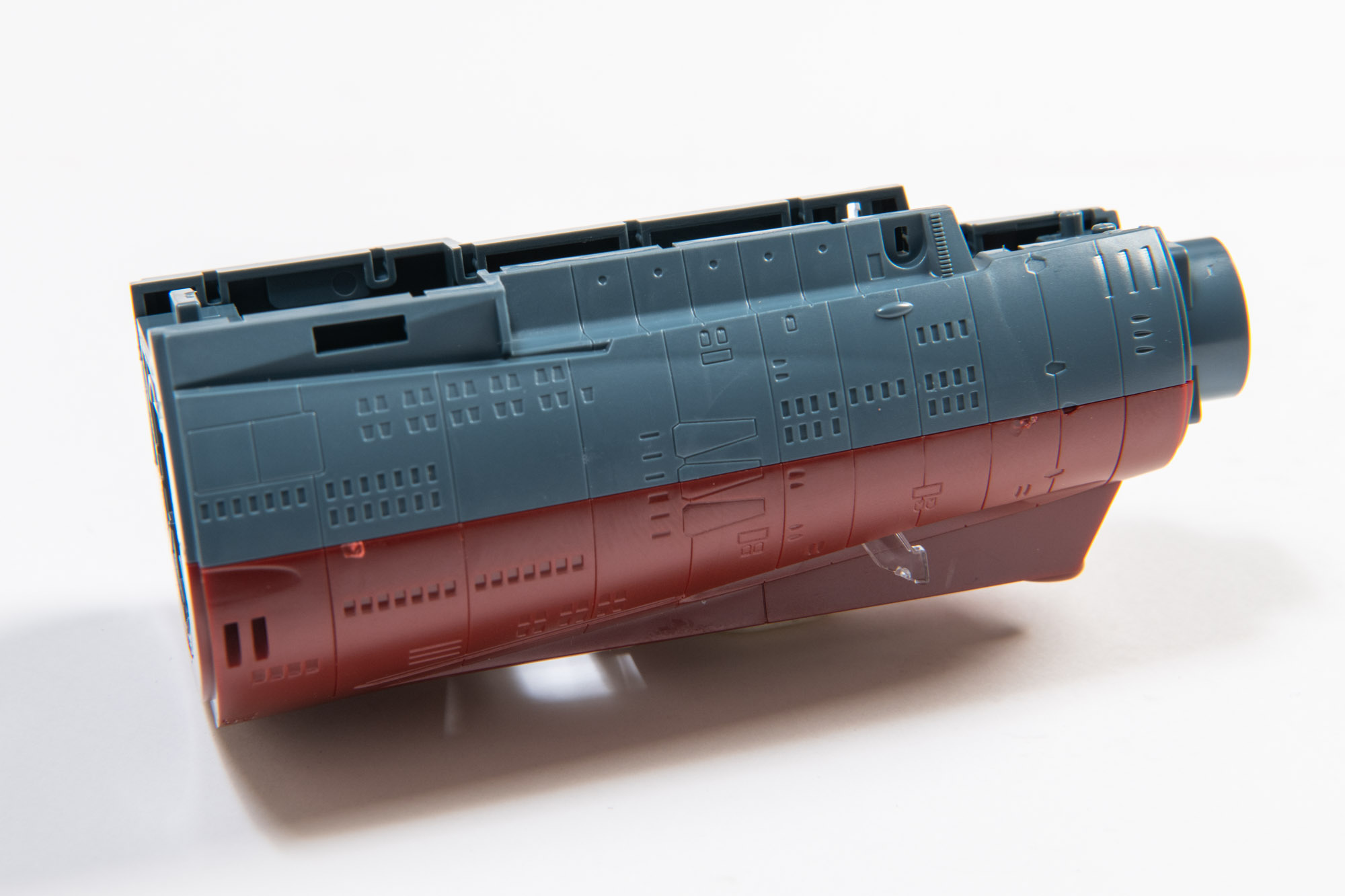 ほぼ完成で、これから主機周辺の作業となる。