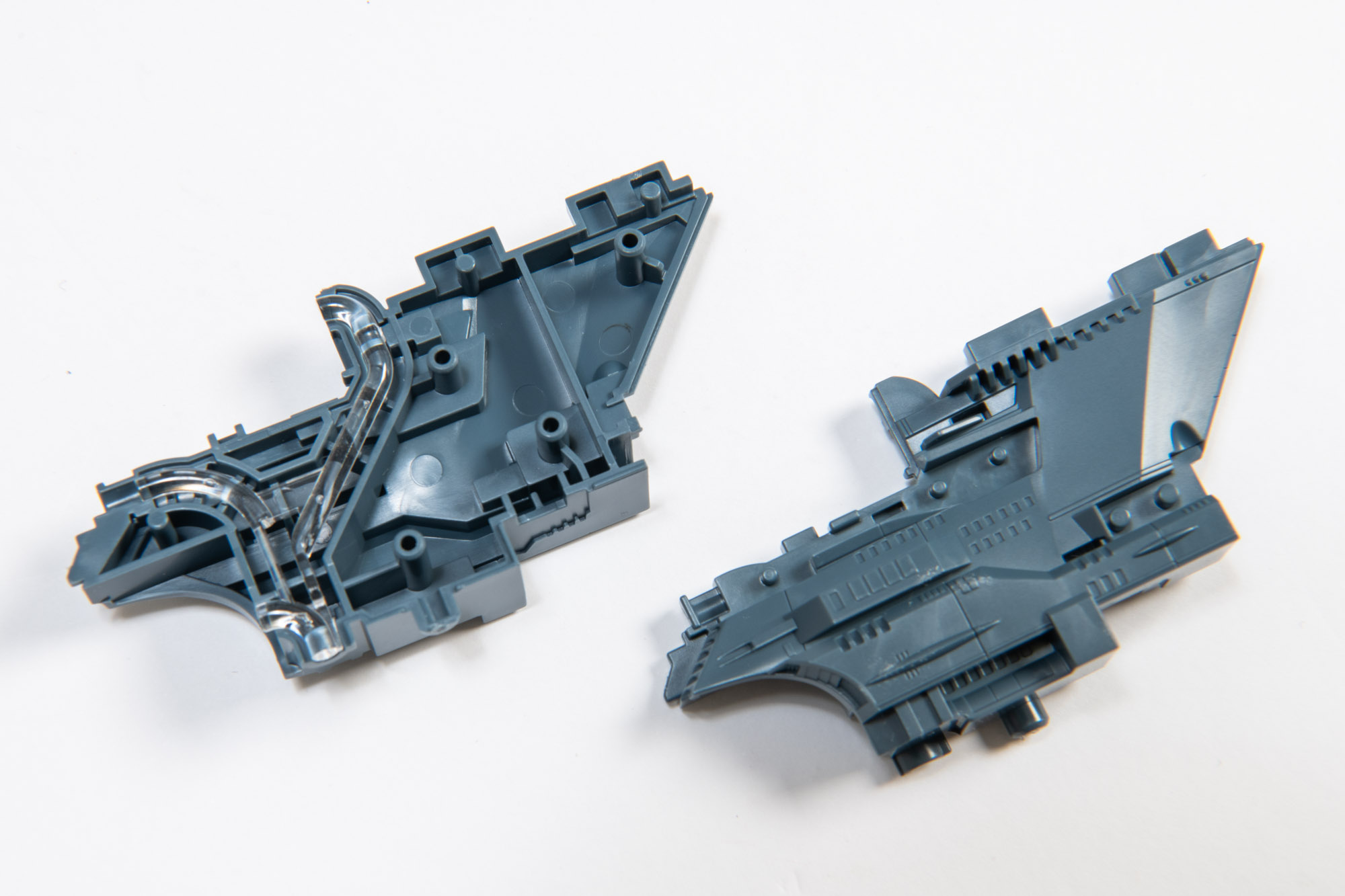 こちらもLEDユニットをつければ光らせることができるようになっている。