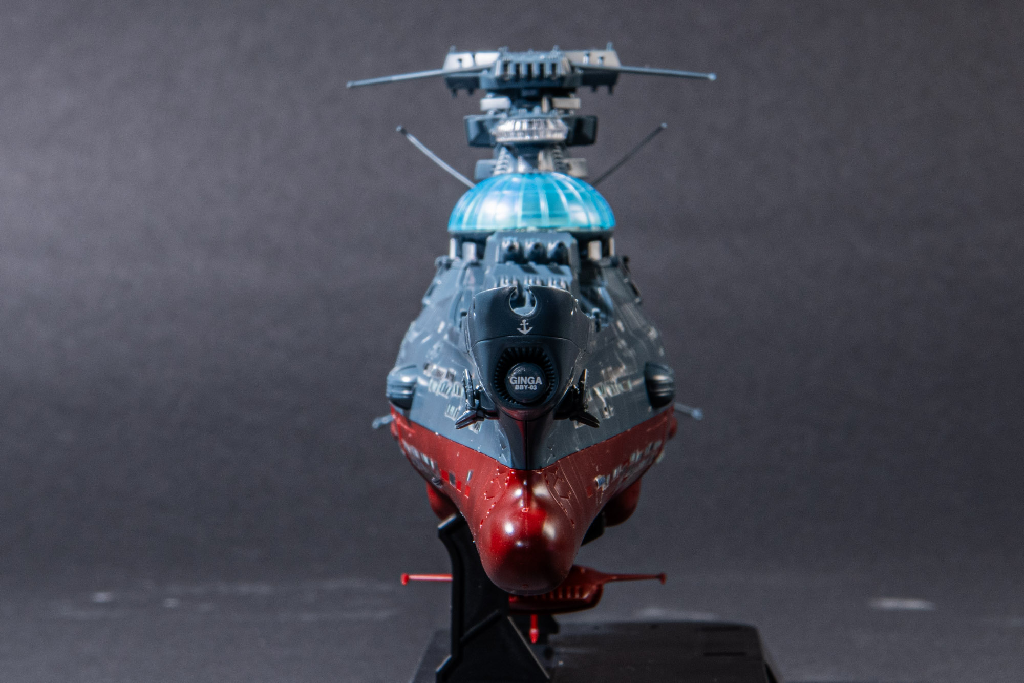 真正面もデカールの有無や角度の違いだけで表情を変えるのである。