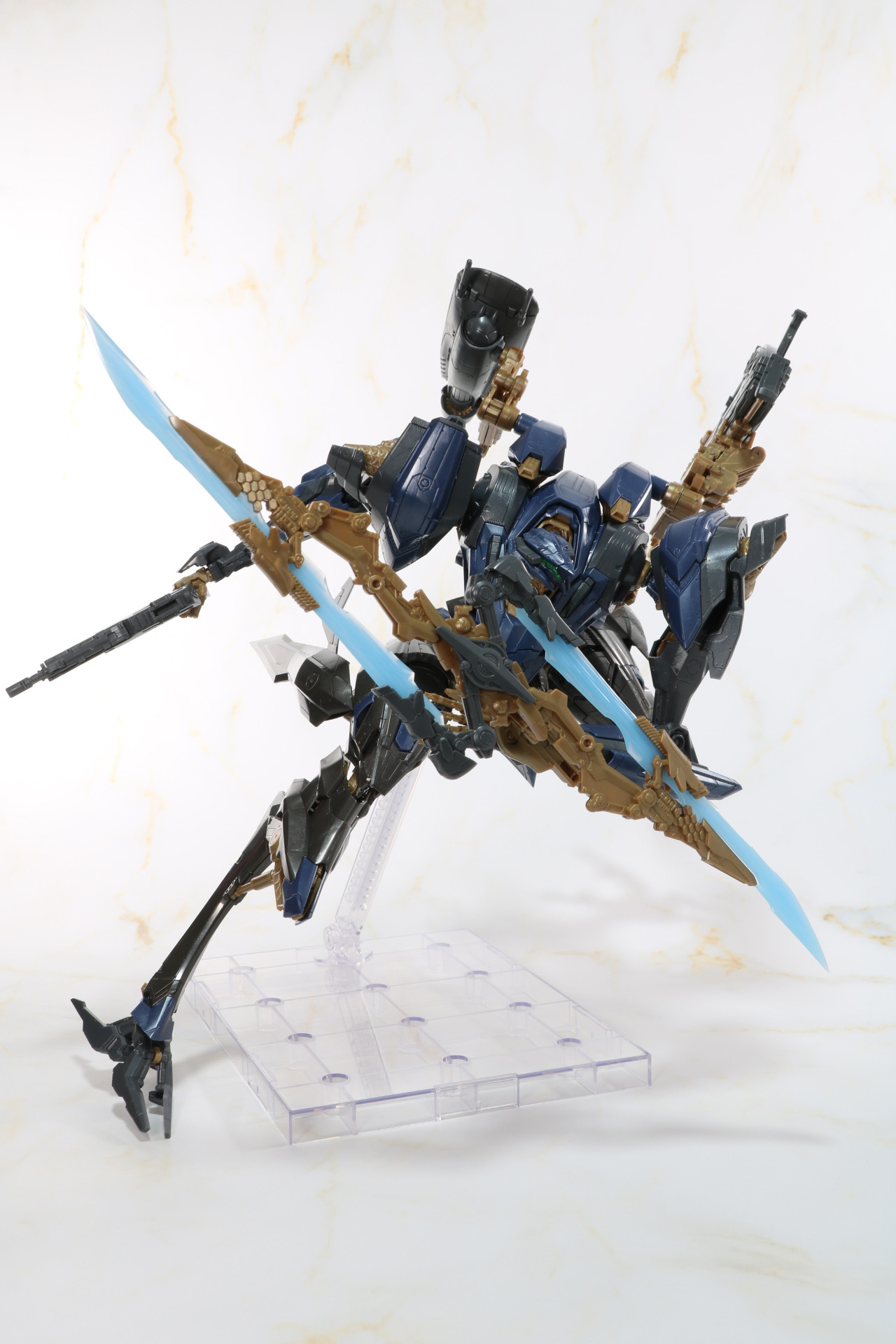 運動性能を活かして懐に一気に飛び込む