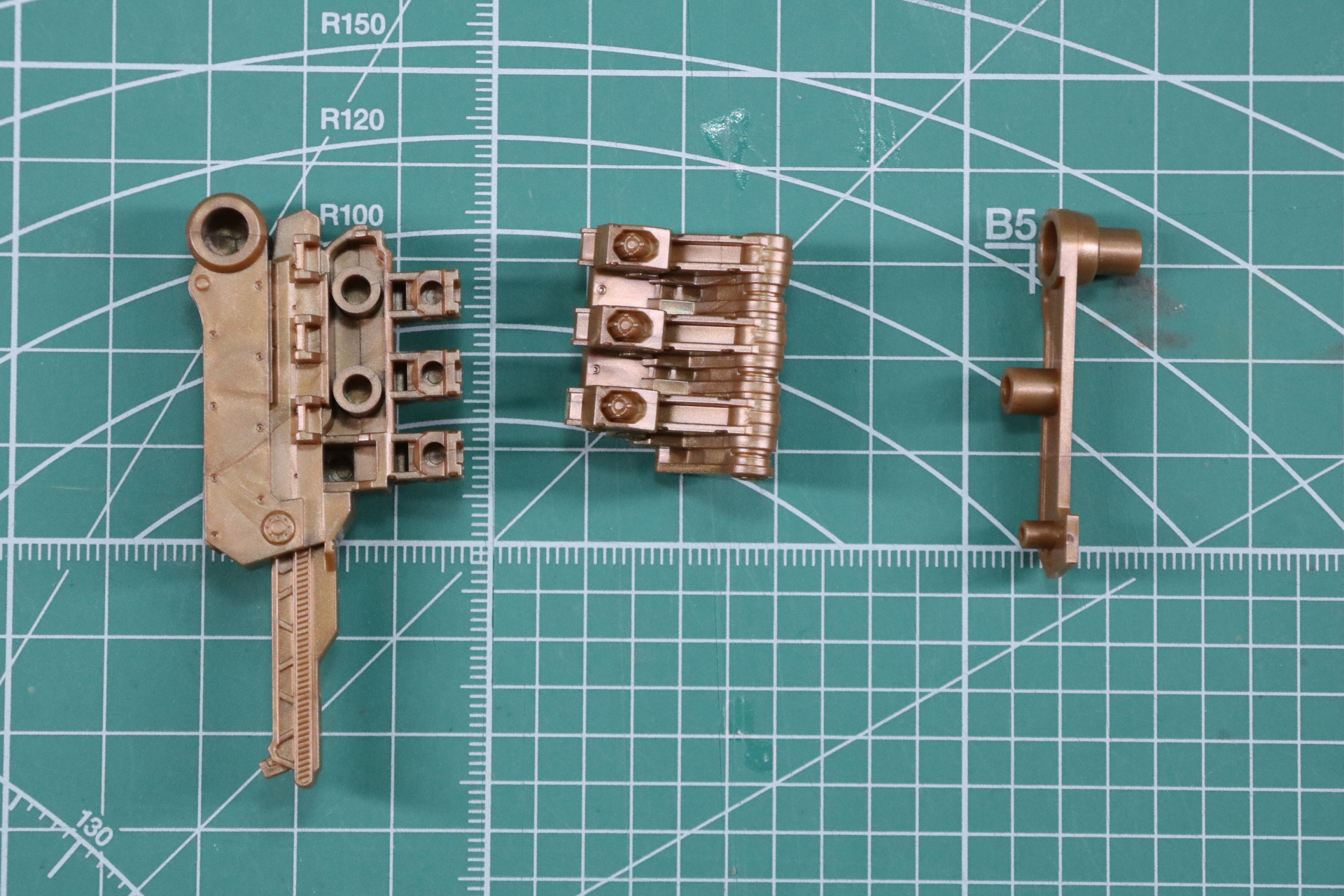 ウェポンハンガー（バーストライフルを取り付ける場合）