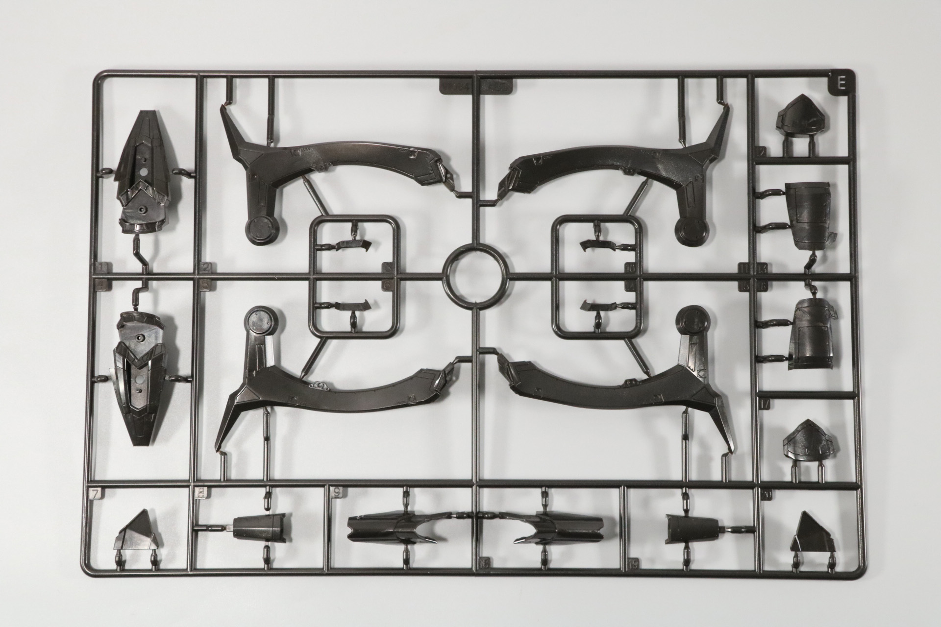 パーツE、パーツF