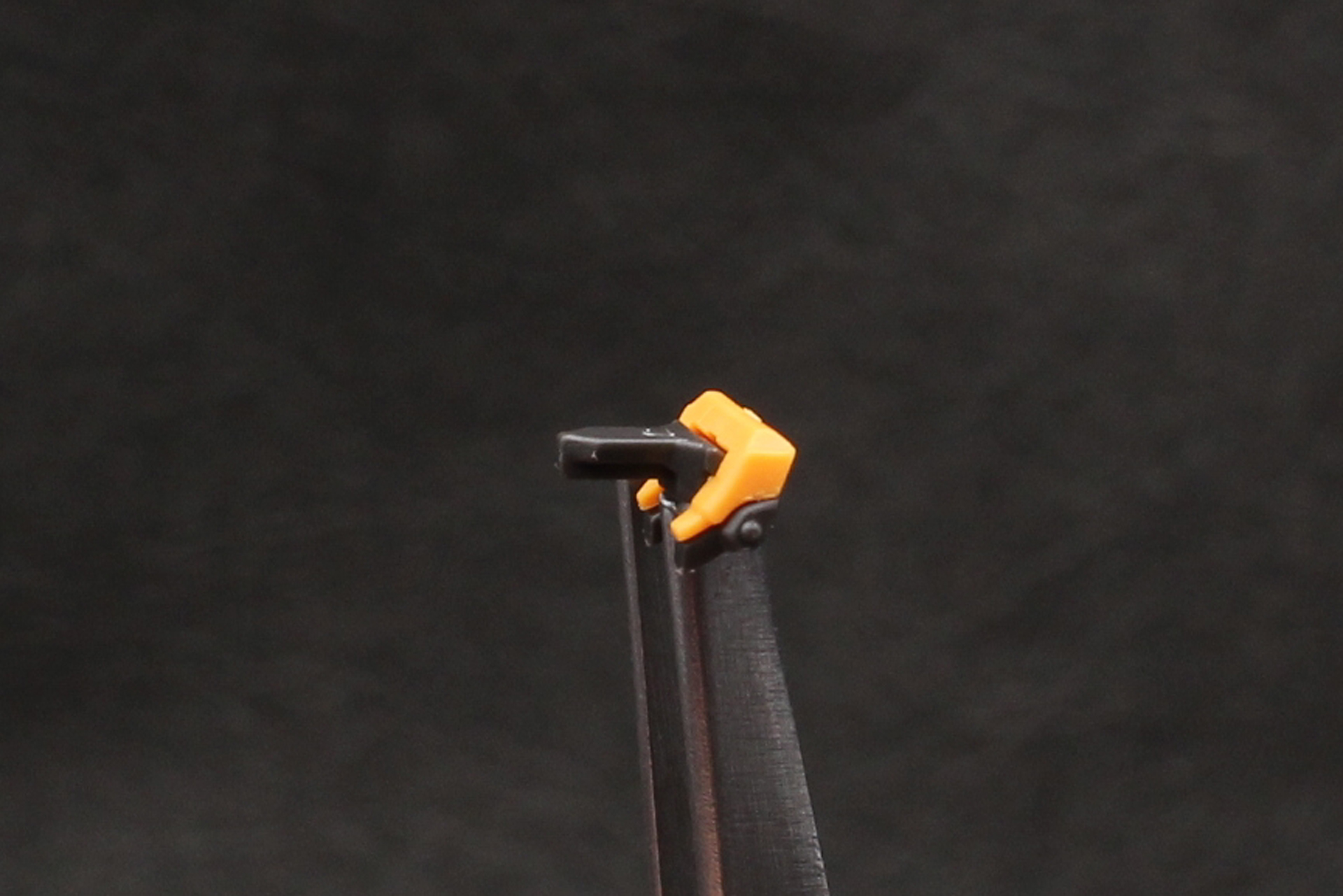 頬のパーツを組み立てる