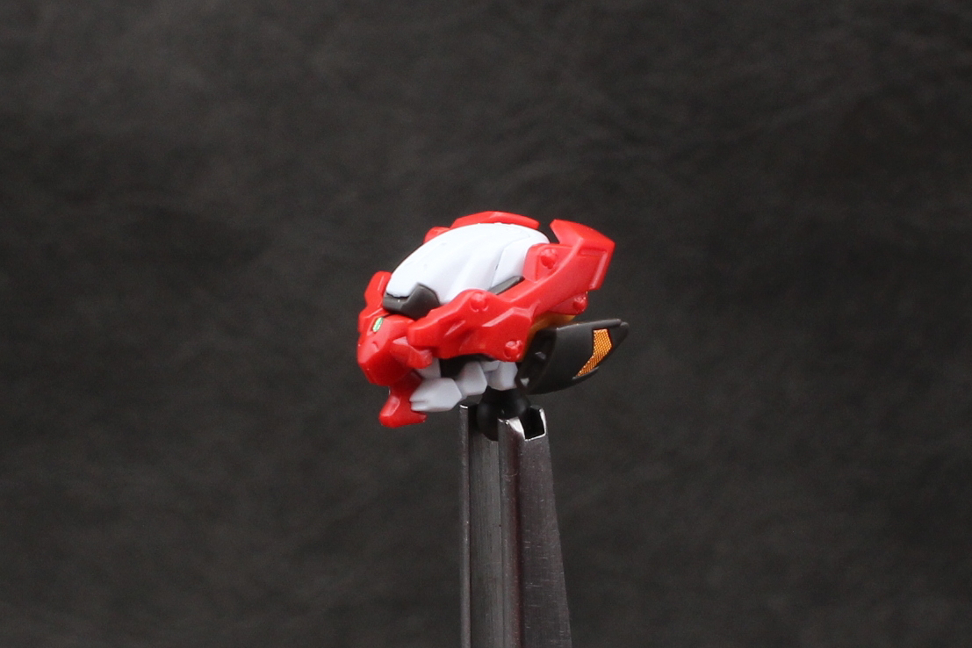 非展開状態の頭部を組み立てる。必要がなければ後回しにしてもOK