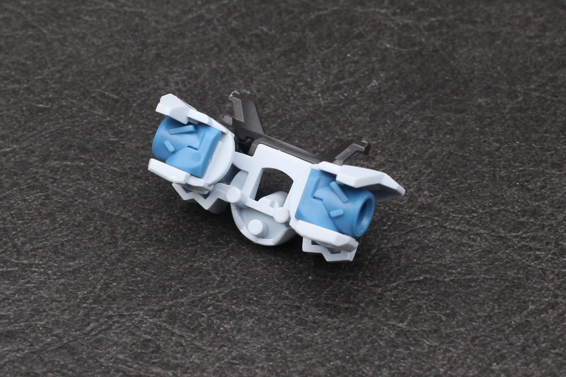 胸部に肩関節を組み込む