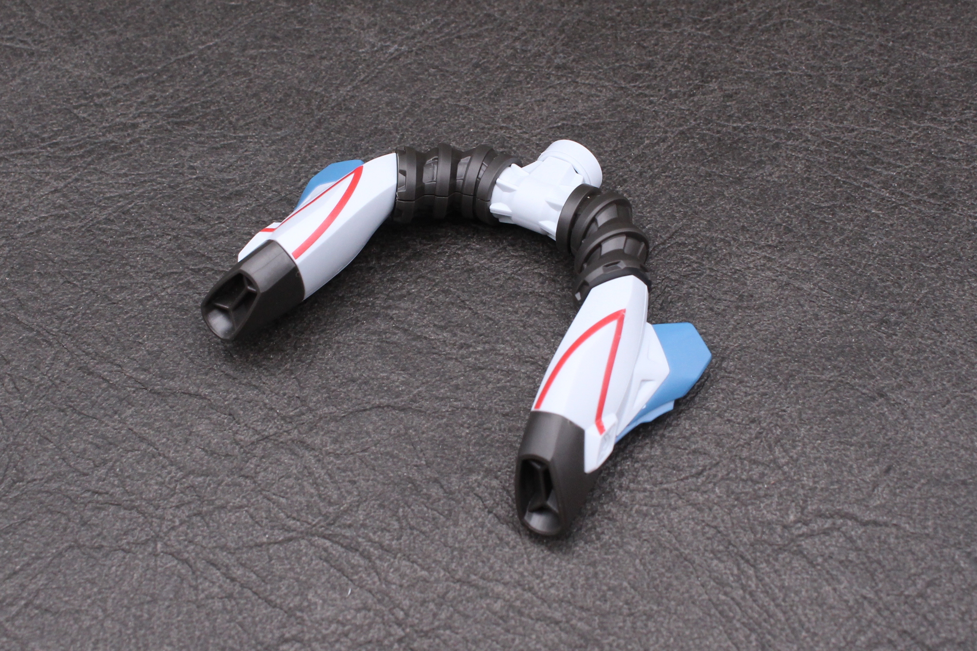 ジョイントにノズルを取り付けてバックパックが完成