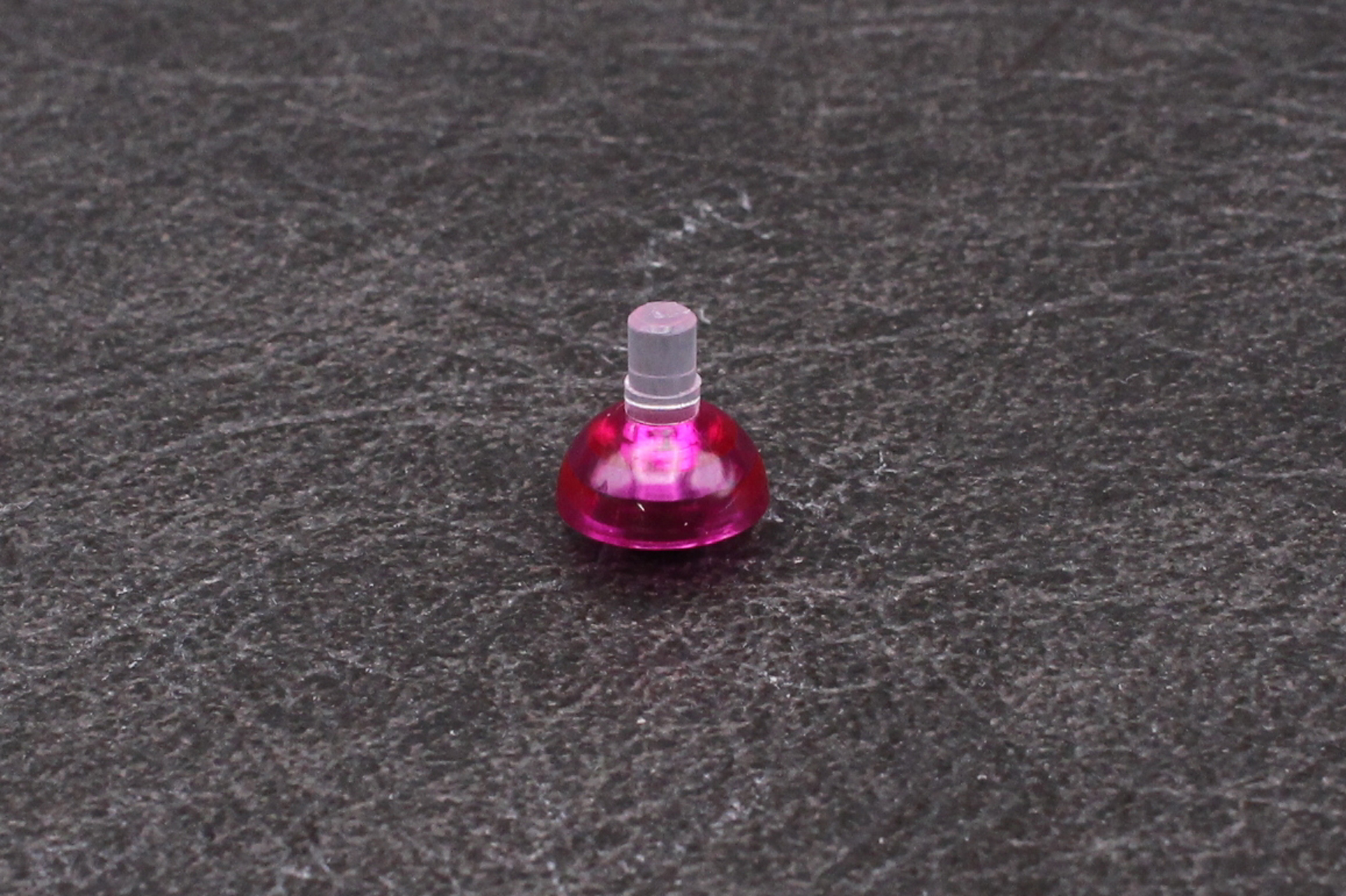 光輪の組み立て。エフェクトを取り付ける軸のパーツを組み立てる