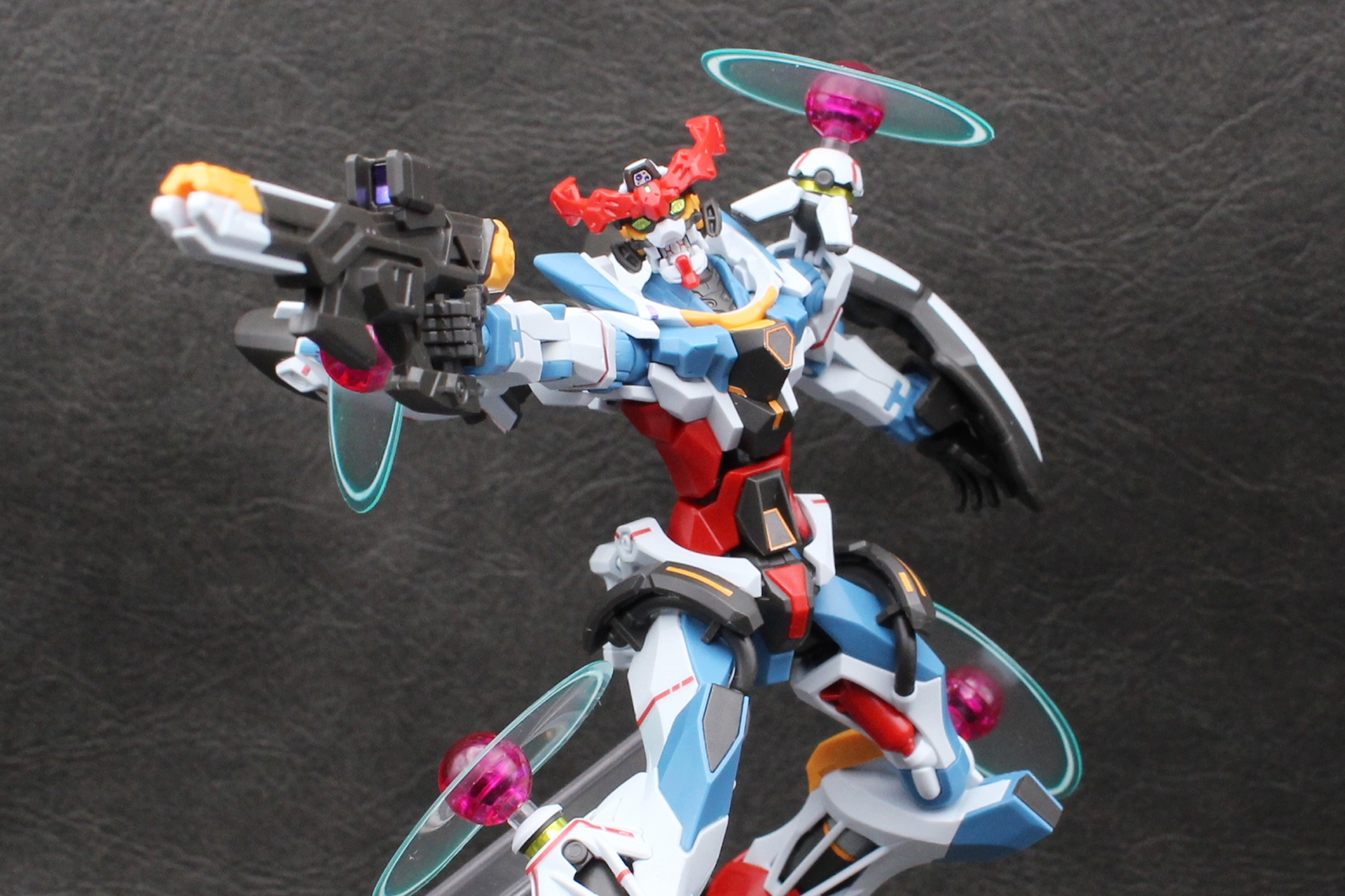 覚醒時は短時間だったので劇中ポーズは限られるが、“IF”のポーズを考えるのも楽しめるはず