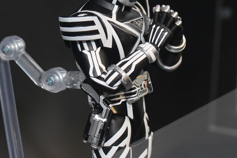 特別企画】「仮面ライダー555」の3人目のライダー、「S.H.Figuarts（真