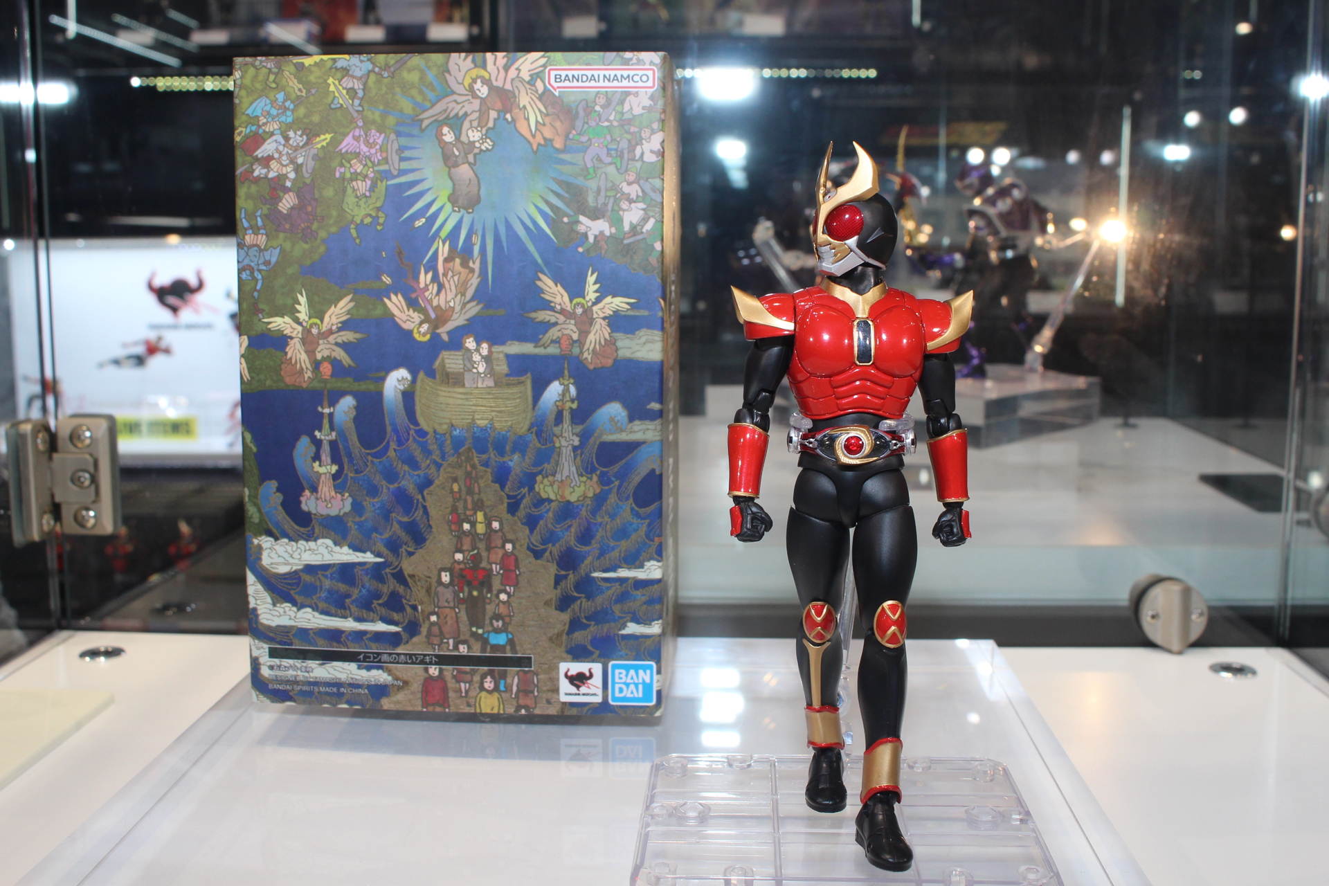 「S.H.Figuarts（真骨彫製法） イコン画の赤いアギト」。2026年4月24日発売。価格は14,000円（「真アギト展」チケット込み）。「真アギト展」グッズ付きチケットに同梱される限定アイテムだ