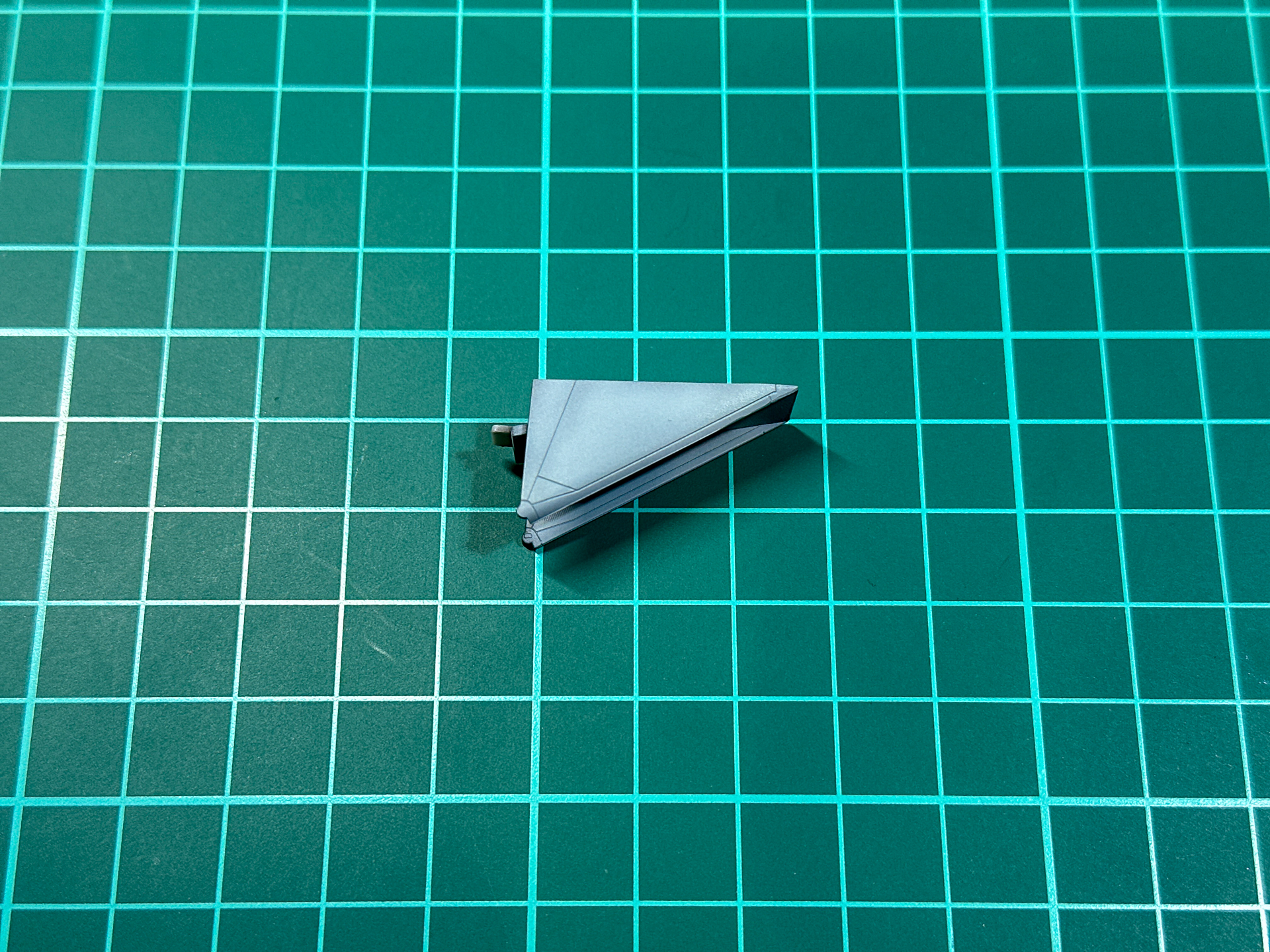 エアブラシにセットした塗料に余裕があったため、パーツ全体を先行塗装しました。