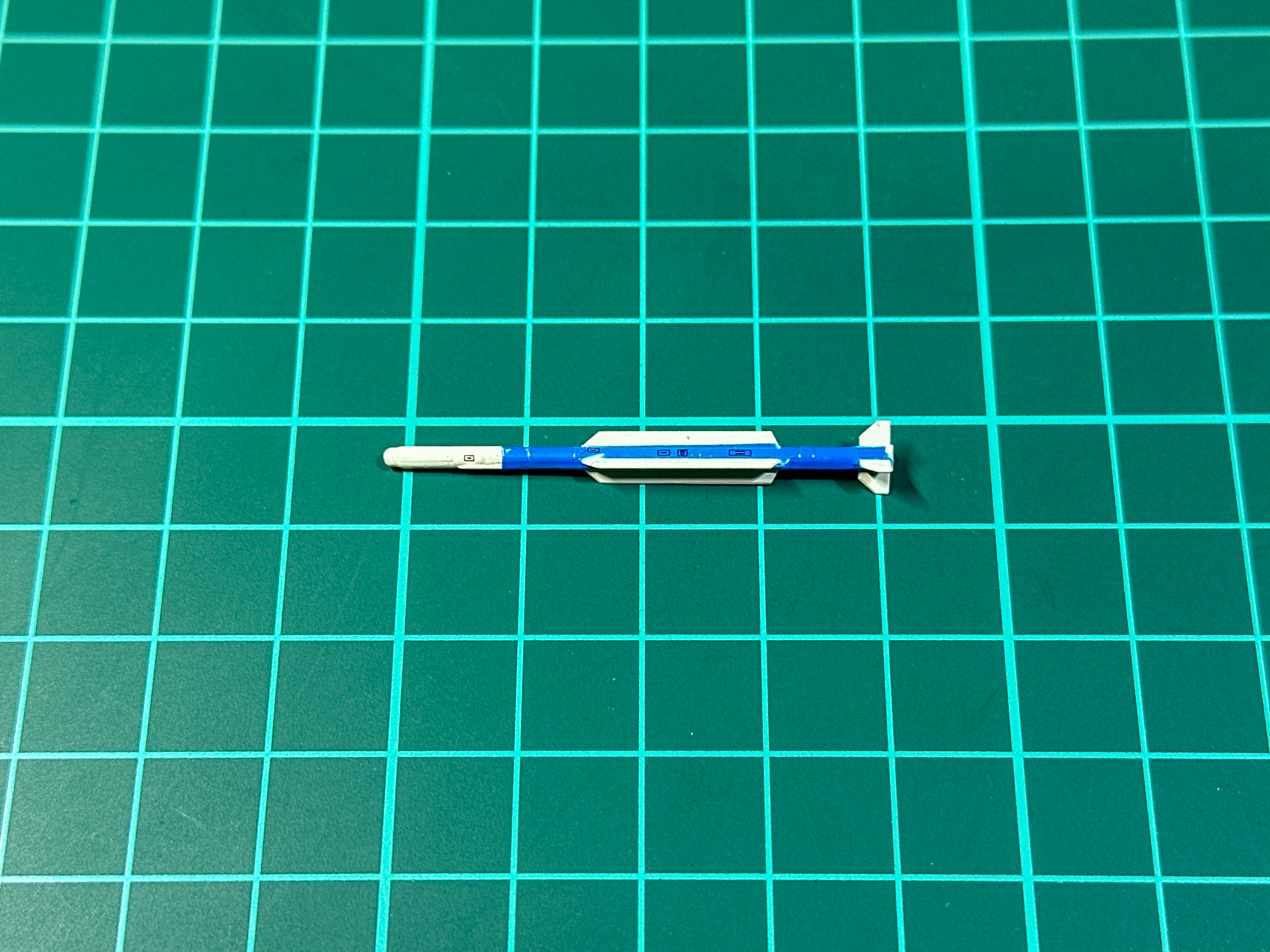 AAM-5を模擬弾カラーで塗装しました。