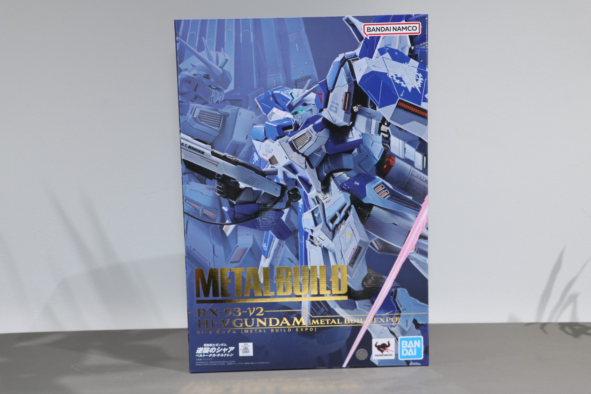 「METAL BUILD Hi-νガンダム［METAL BUILD EXPO］」のパッケージも公開