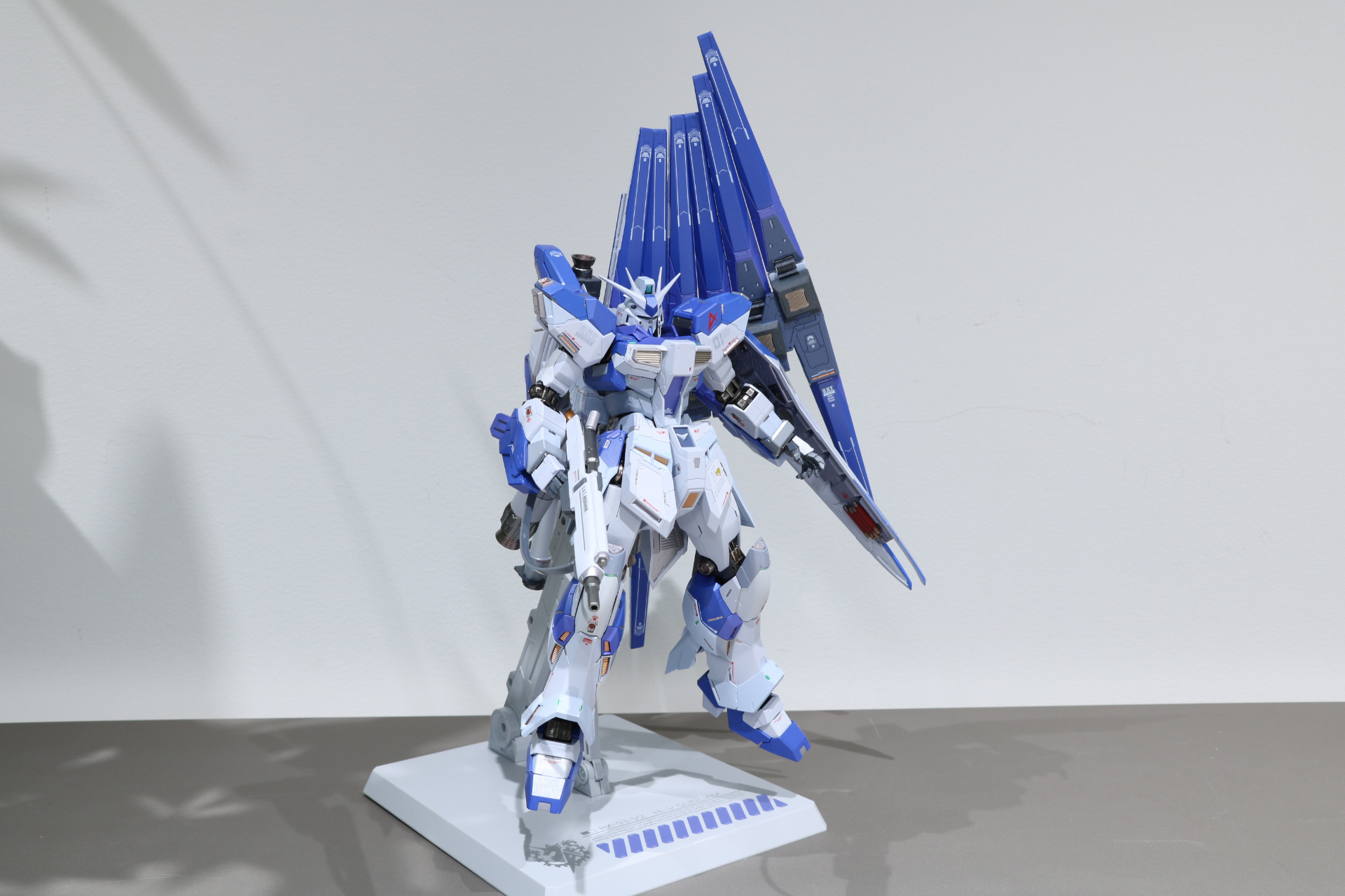 イベント記念商品としてHi-νガンダムが装いも新たにMETAL BUILDに登場