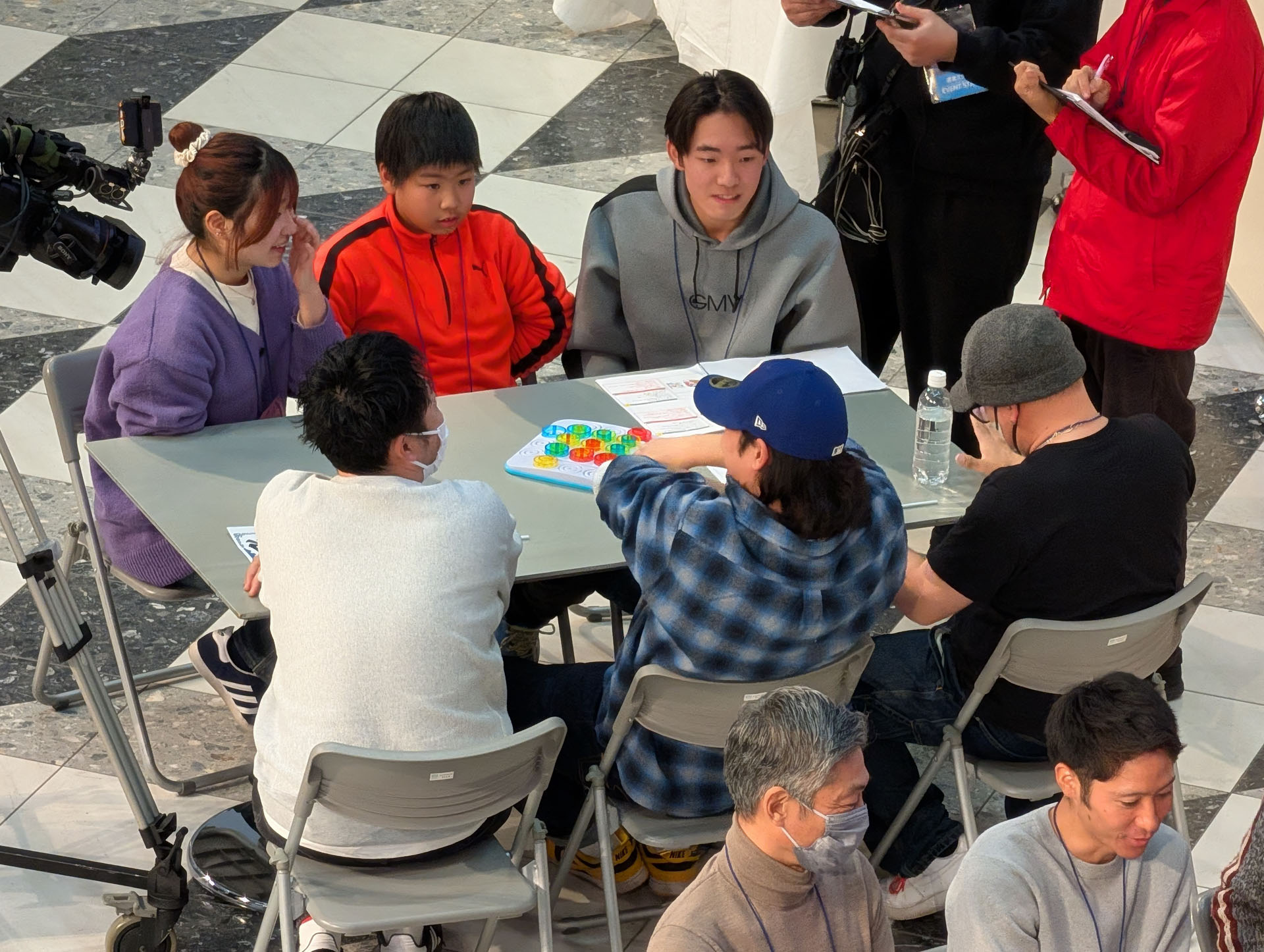 準決勝1戦目。「キラキラ」と「ひしんたい」の「オートリオ」対戦は、静かで熱いバトルの末、なんと同点という結末に