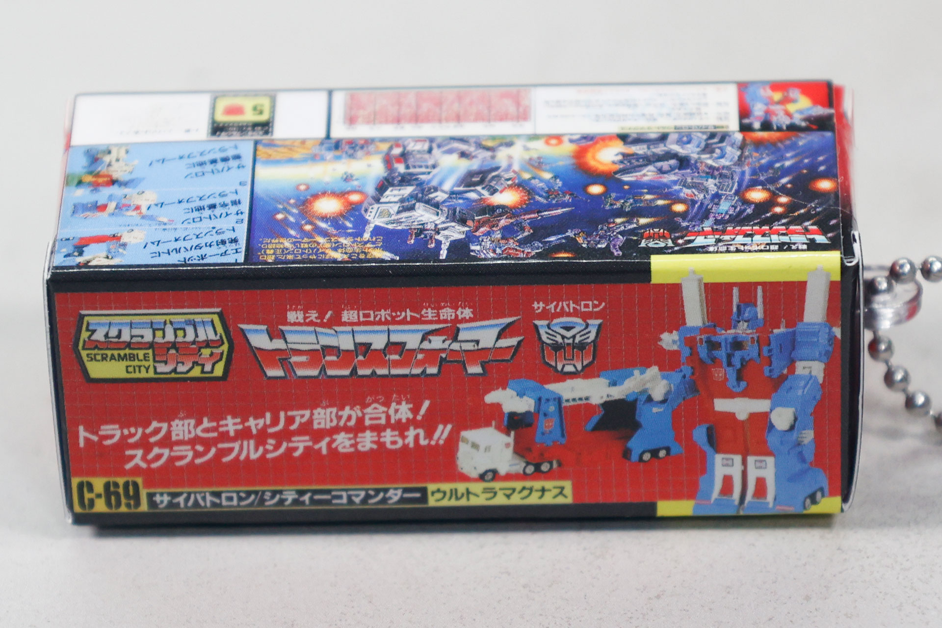 サイド面は物欲を刺激されそうなデザインだ