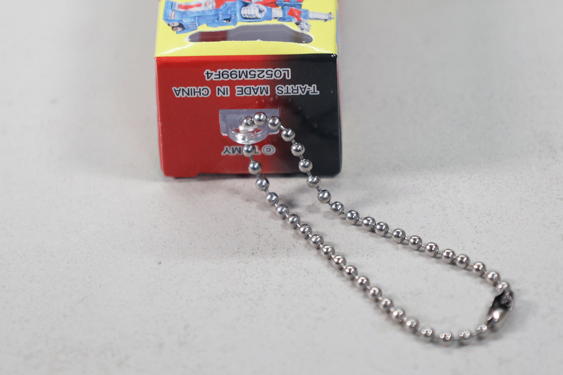 ボールチェーンを付けたところ