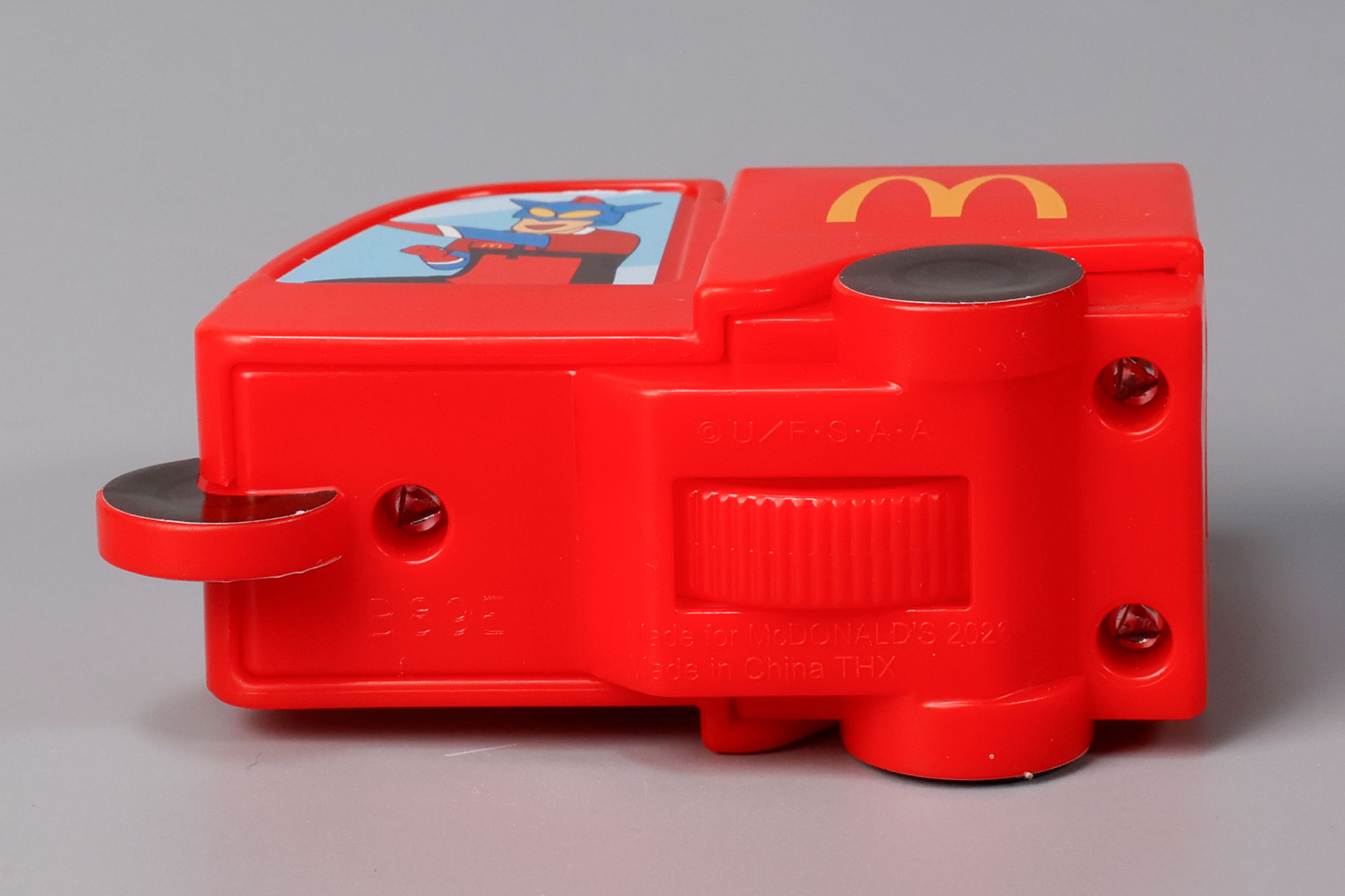 底面にローラーが付いている