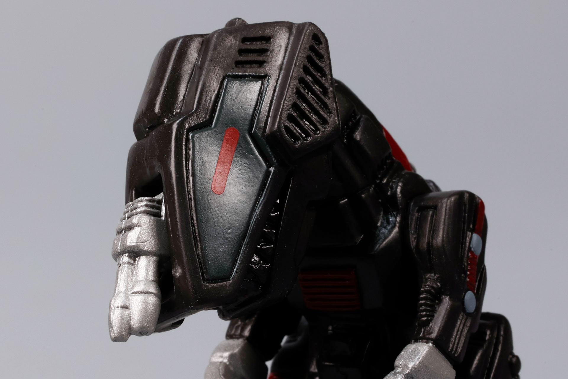 目の形も寝ているような表現にアレンジされている