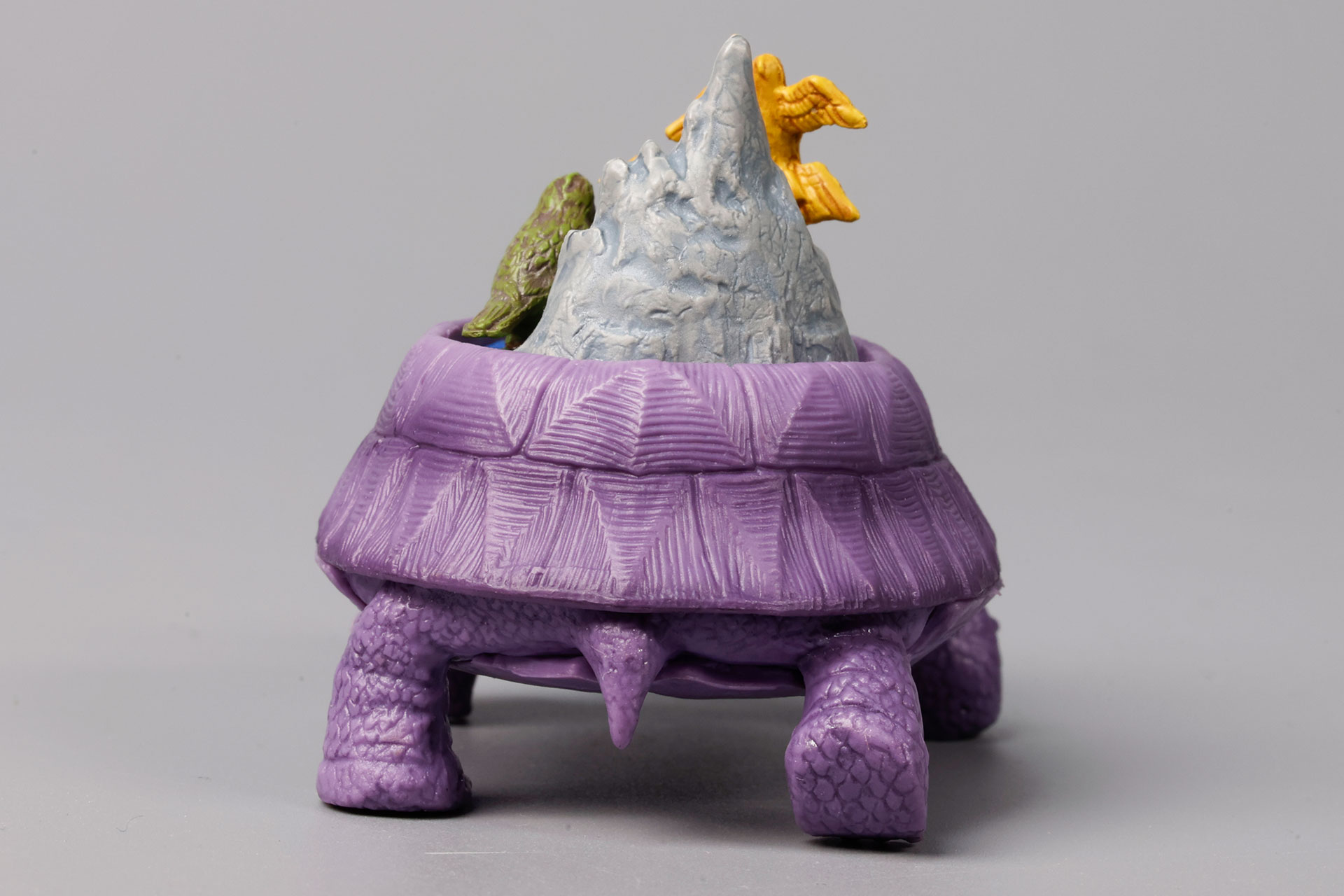 のっしり歩いているような姿だ