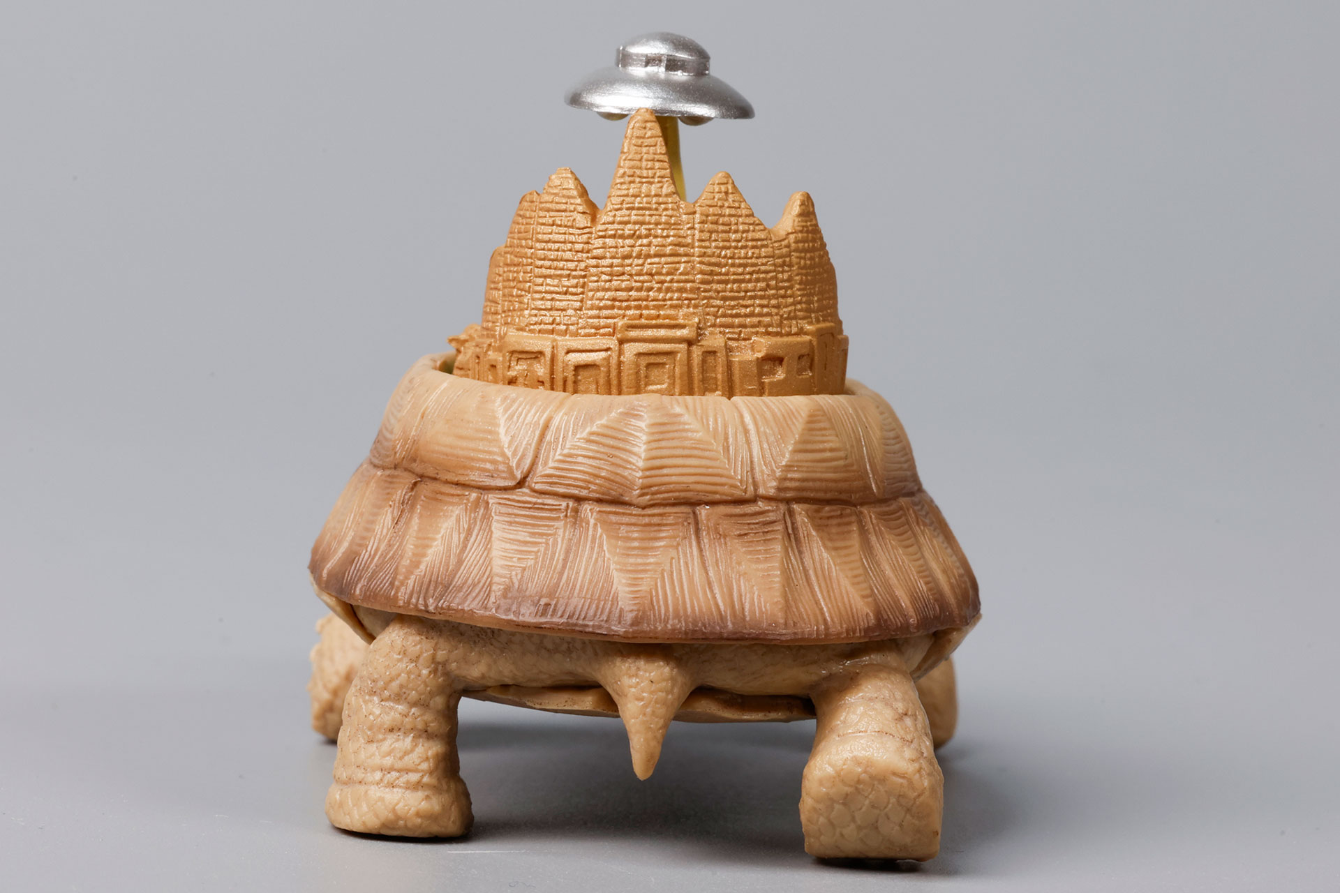 後ろ姿もクセが強い