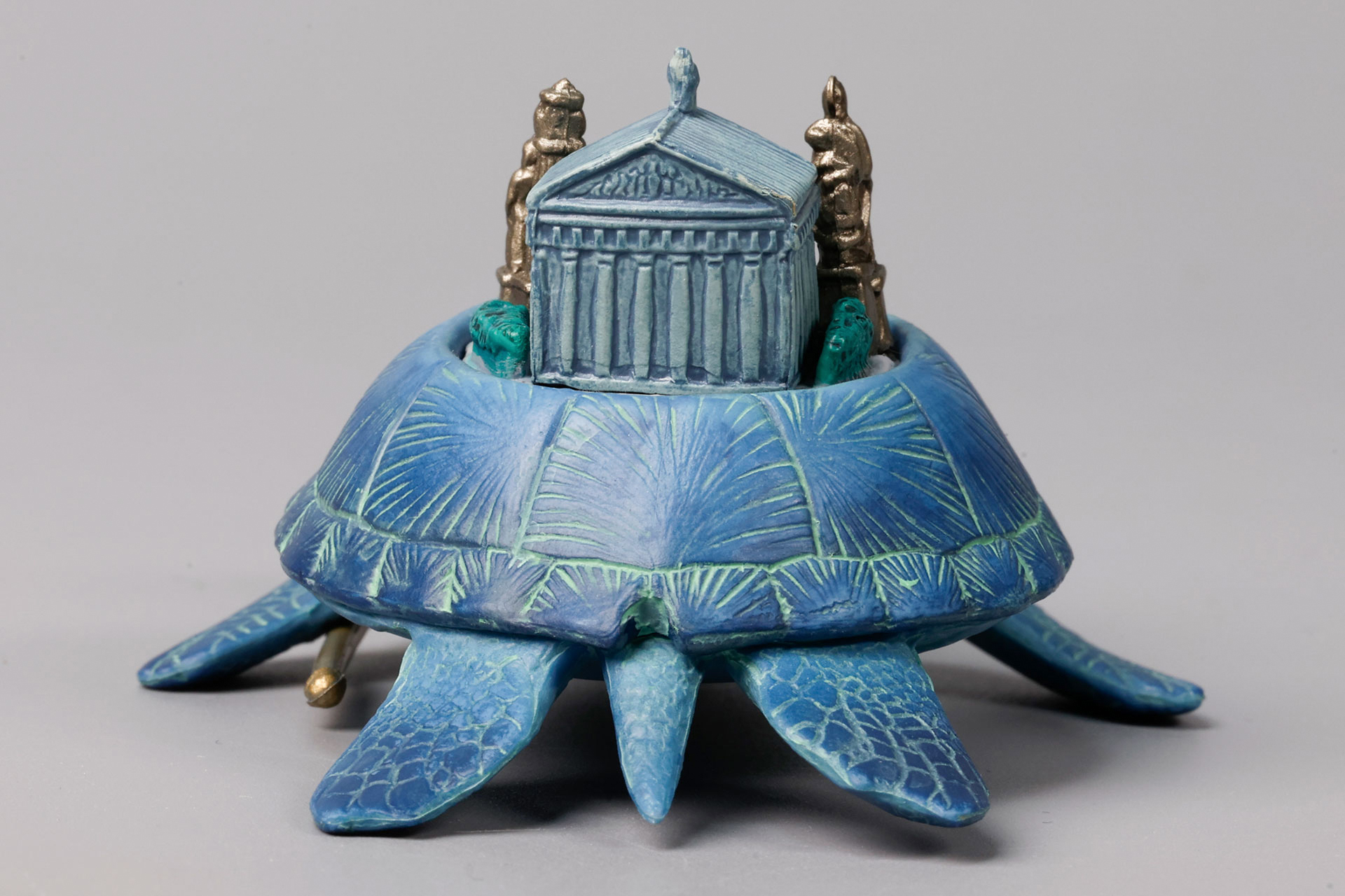 マットな甲羅の色もリアルだ