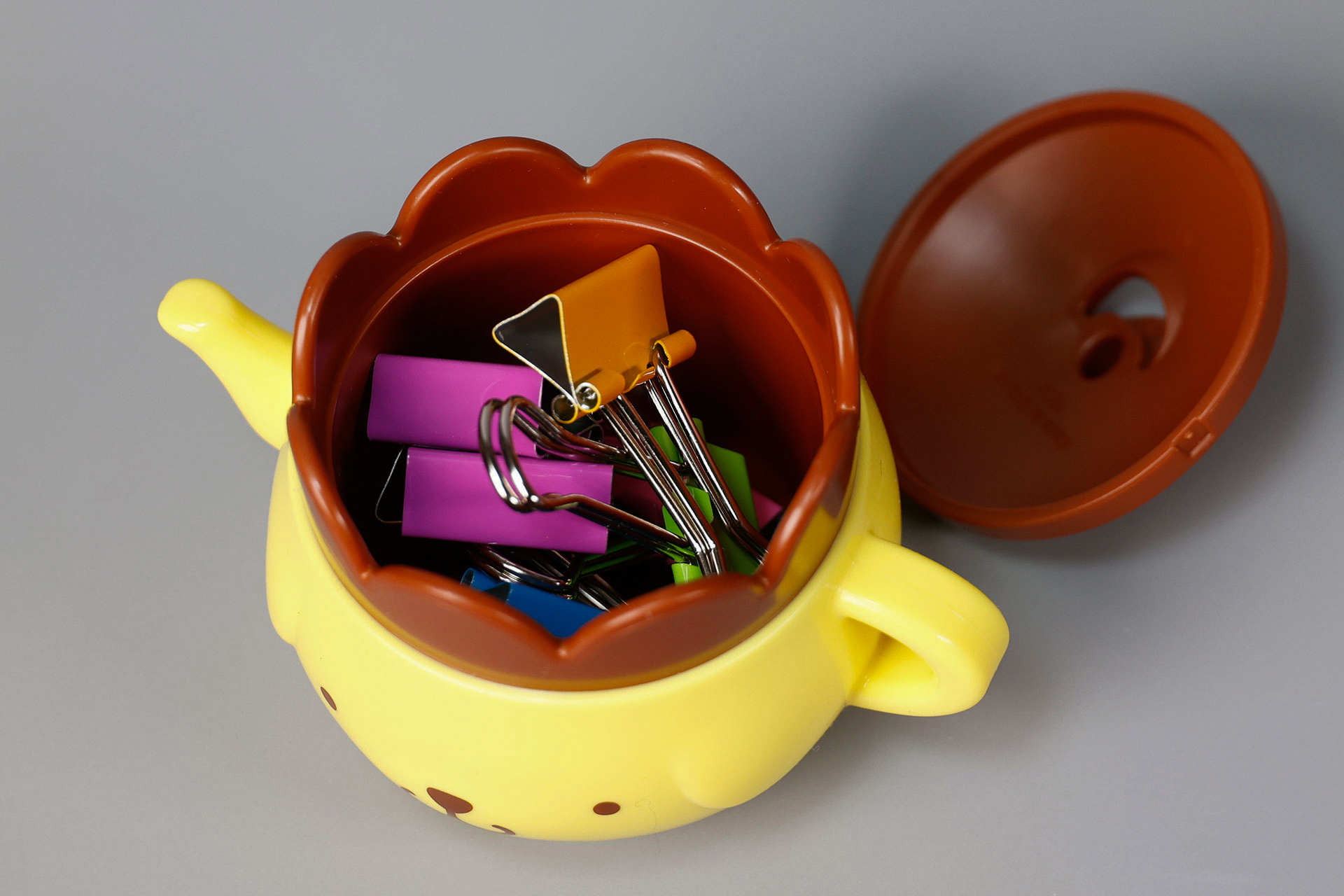 ちょっとした小物を入れておくのに便利だ