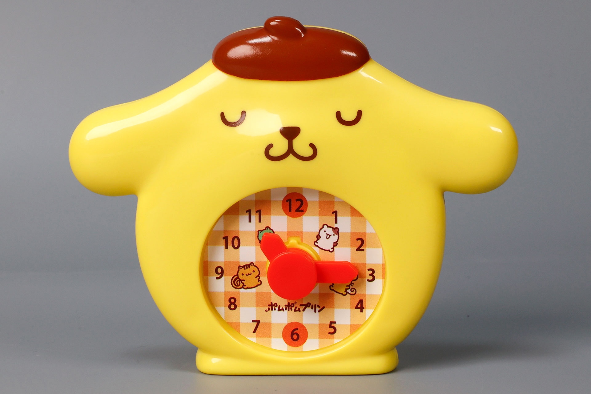 実際に動く時計が欲しくなってしまうようなデザインだ