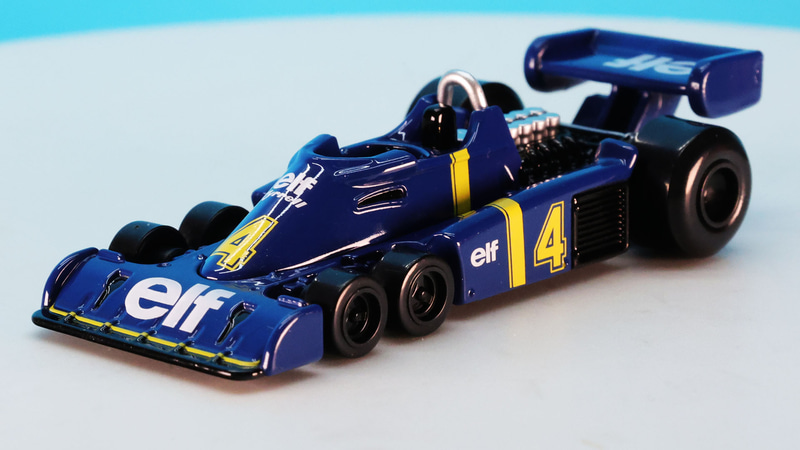 パトリック・デパイユ選手はフランスのレーシングドライバーです