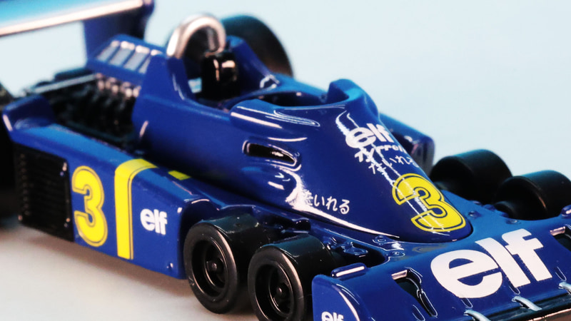 トミカではめずらしいですが、カウル上のミラー部分（コックピット前の左右のふくらみ）が再現されています