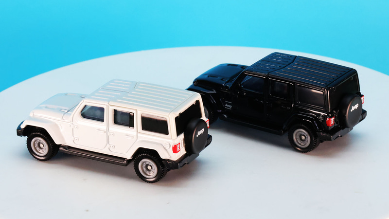 のびやかさも感じる4ドアタイプ