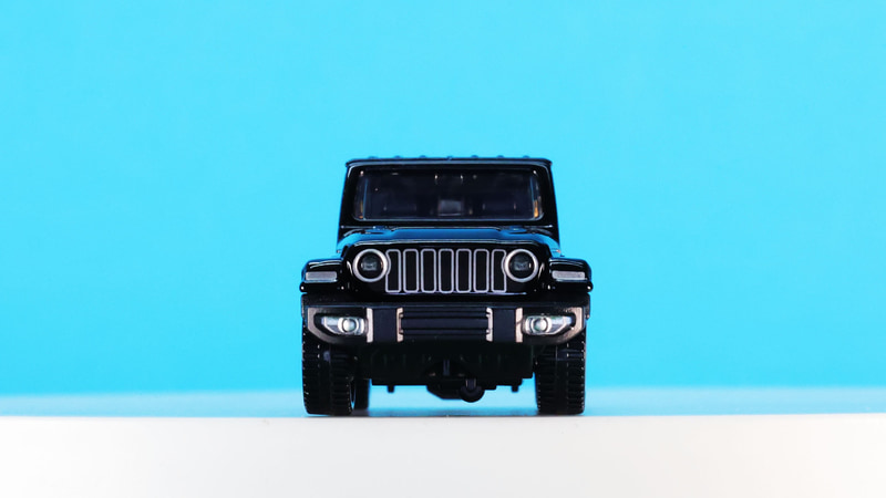 どのアングルから見てもスクエアなシルエットになります